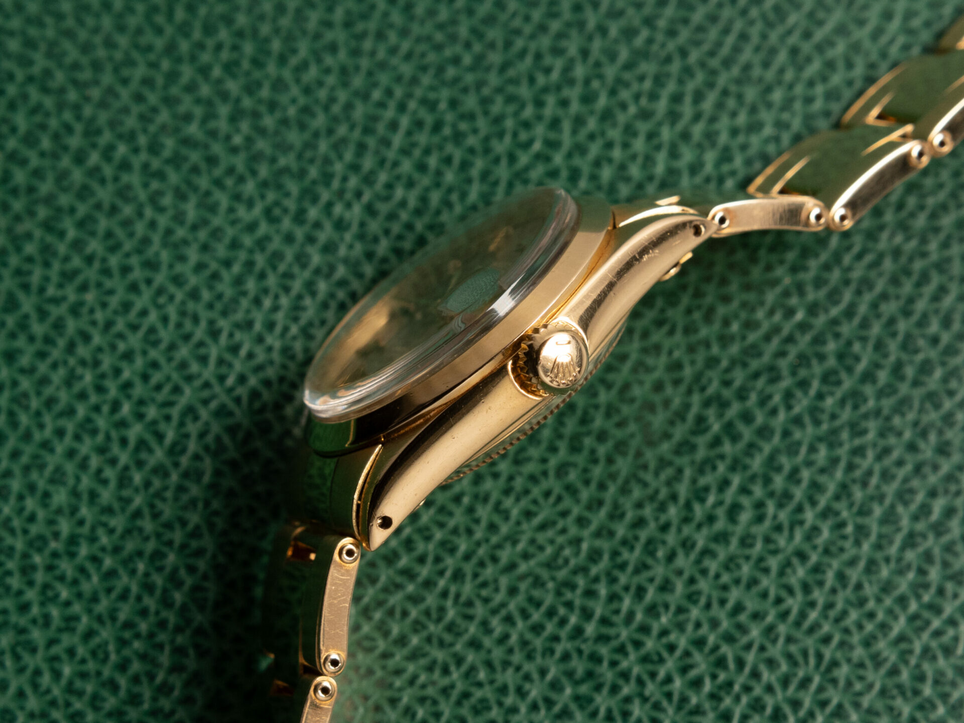Rolex Date Ref. 6624 Tropical Dial 30 mm 18 k Gold - immagine 4