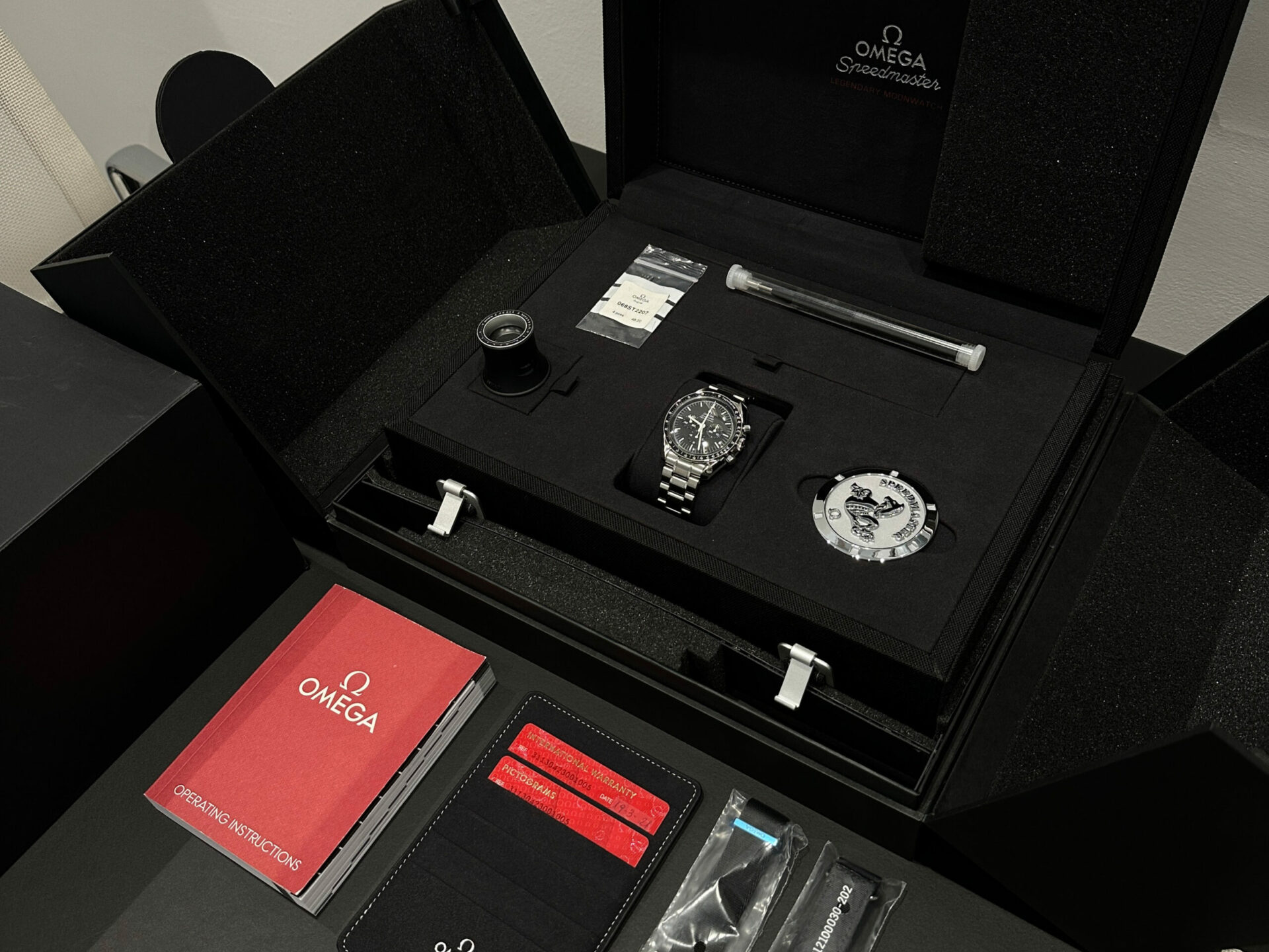 Omega Speedmaster Moonwatch Cal. 1861 NEW NOS Full Set - immagine 3