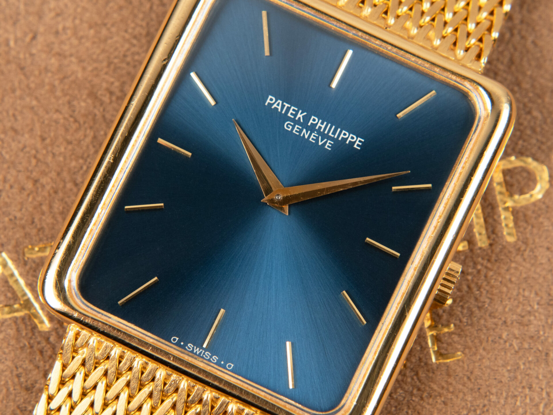 Patek Philippe Rectangular Ref. 3599 Jumbo Yellow Gold - immagine 3