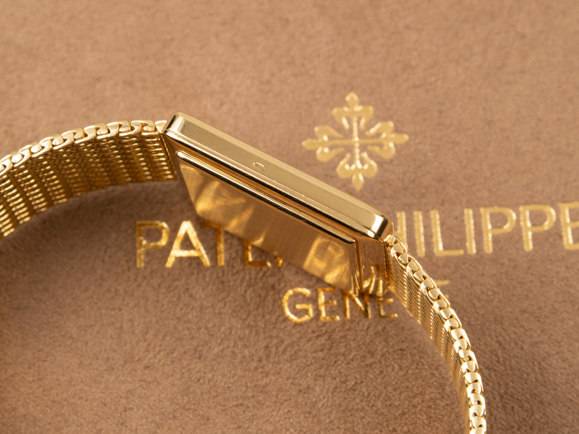 Patek Philippe Rectangular Ref. 3599 Jumbo Yellow Gold - immagine 5