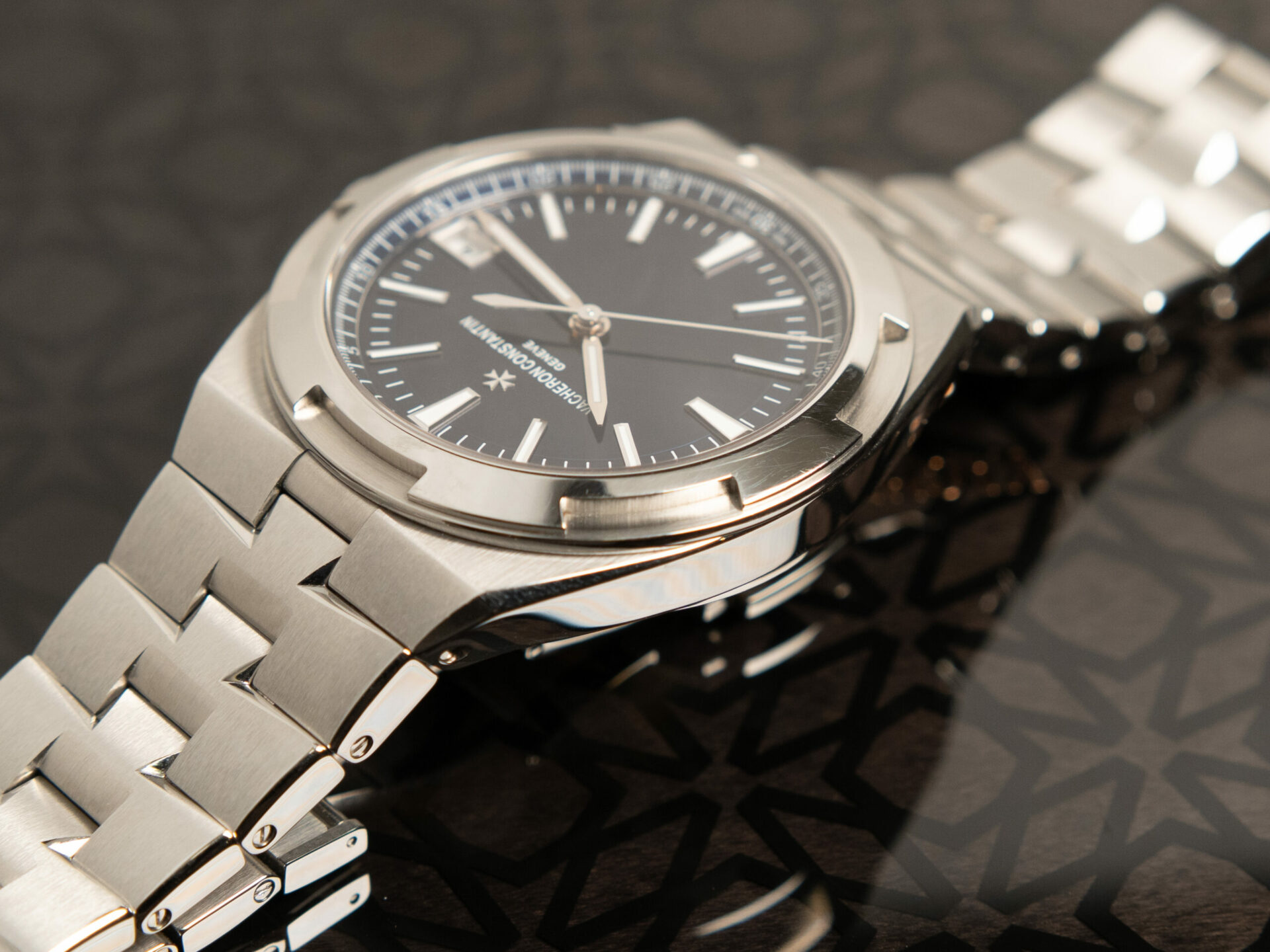 Vacheron Constantin Overseas Ref. 4500V Full Set 2021 - immagine 4