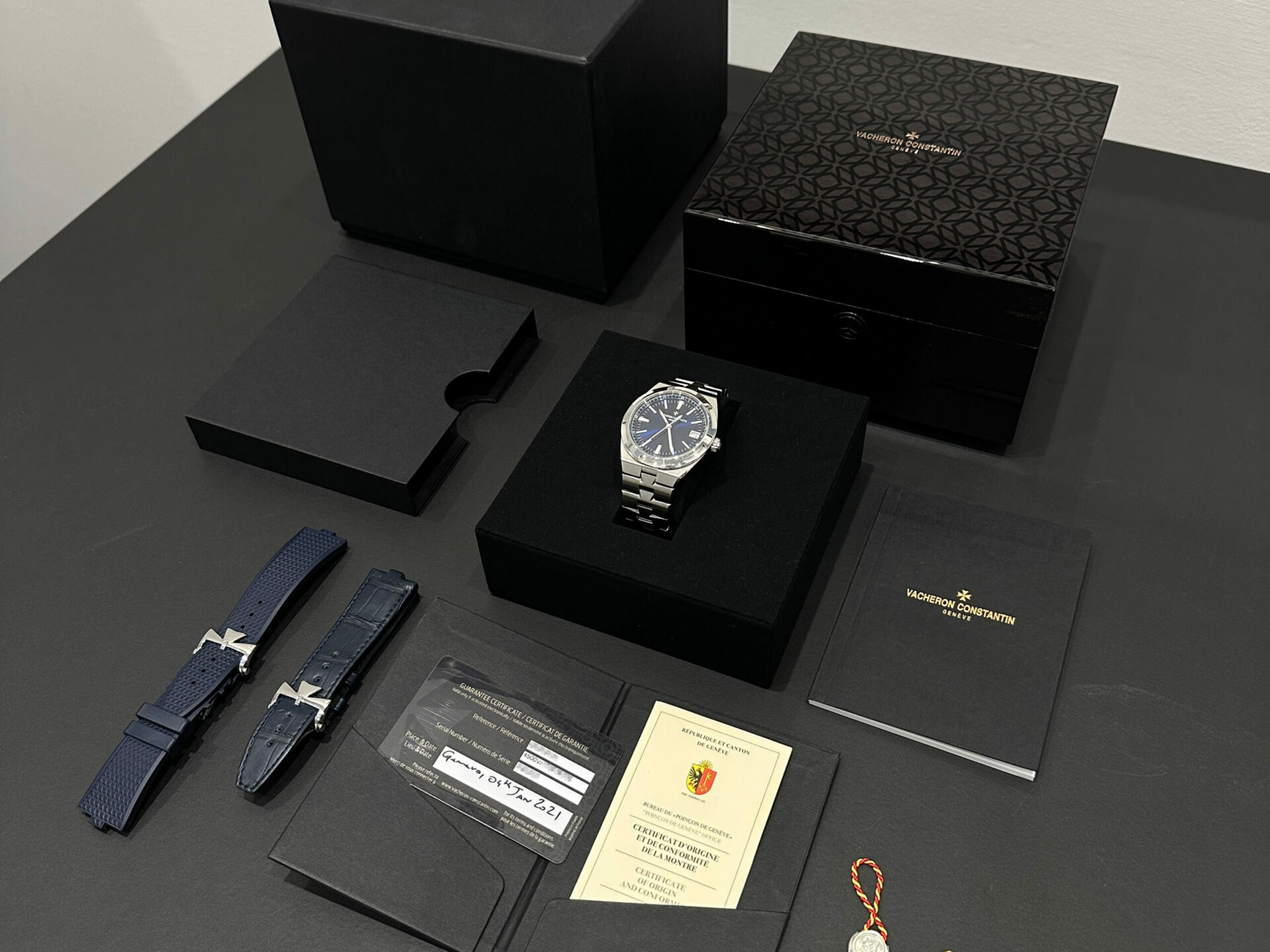 Vacheron Constantin Overseas Ref. 4500V Full Set 2021 - immagine 7