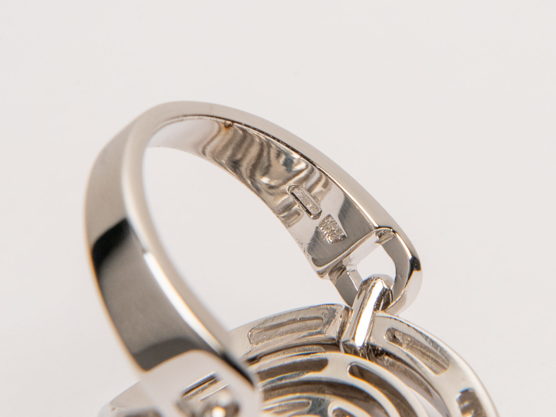 Anello Bulgari Astrale in Oro Bianco - immagine 5